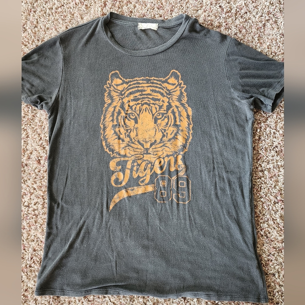 Vintage style tee